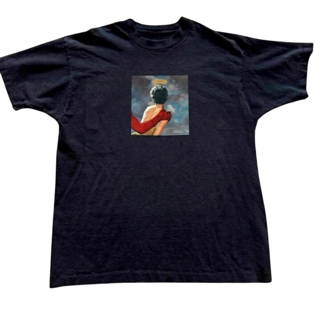 Gildan Unisex Graphic T-Shirt Black Cotton Halo Red Hand Art Print Tee